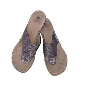White Mountain Women's Wedge Flip-Flops Sandals Purple Shimmer Fabric Size 8.5 M